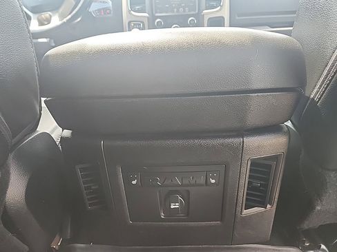 Used 2014 RAM 1500 Laramie w/ Convenience Group AWD/4WD image 12