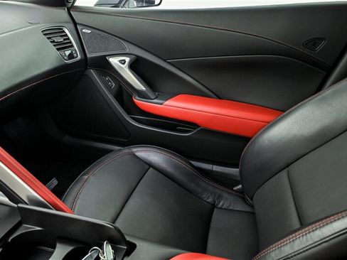 Used 2019 Chevrolet Corvette Z06 RWD image 31