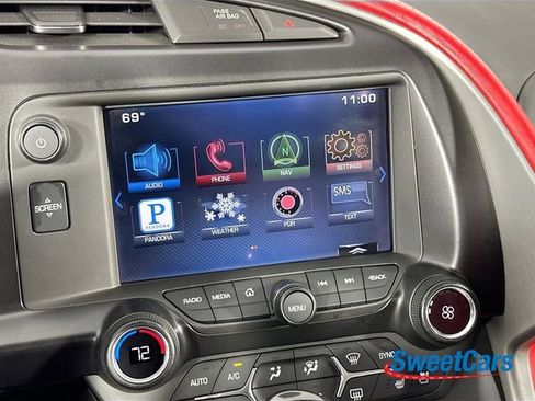 Used 2015 Chevrolet Corvette Z06 w/ 3LZ Preferred Equipment Group RWD image 21