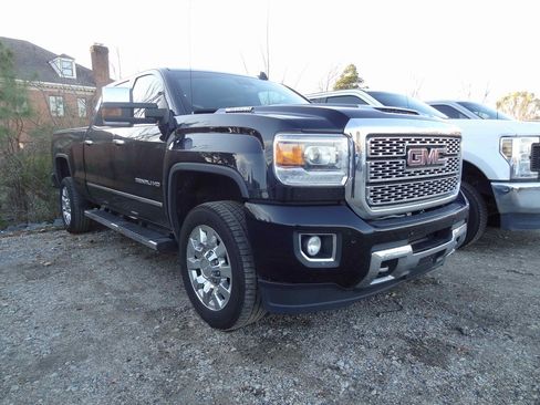 Used 2019 GMC Sierra 2500 Denali w/ Duramax Plus Package image 1