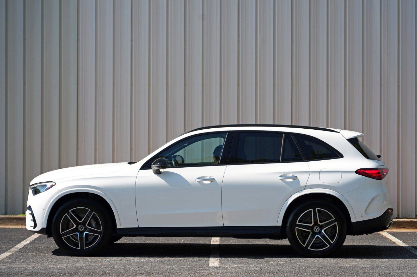 Used 2025 Mercedes-Benz GLC 350e 4MATIC w/ AMG Line image 54