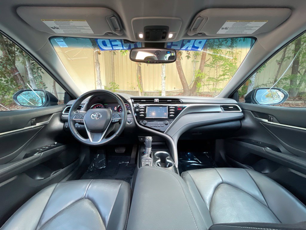 Used 2018 Toyota Camry XSE FWD image 30