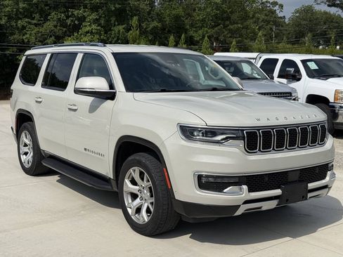 Used 2022 Jeep Wagoneer Series II AWD/4WD image 7