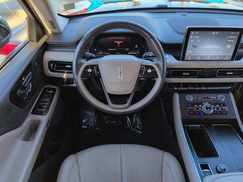 Certified 2020 Lincoln Aviator Reserve w/ Equipment Group 201A image 16