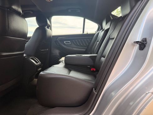 Used 2014 Ford Taurus Limited w/ Equipment Group 301A AWD/4WD image 17