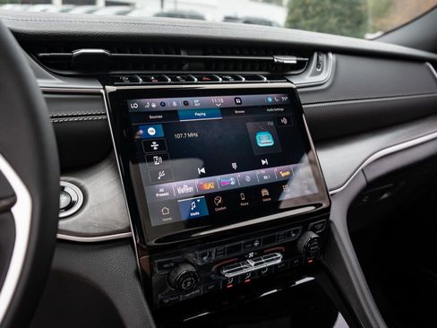 New 2025 Jeep Grand Cherokee L Limited AWD/4WD image 25