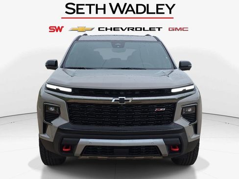 New 2026 Chevrolet Traverse Z71 w/ Enhanced Driving Package AWD/4WD image 2