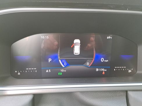 New 2026 Volkswagen Taos SE image 18