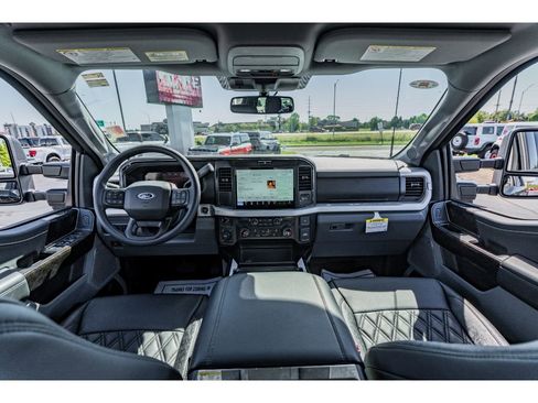 Used 2025 Ford F250 XLT w/ Black Appearance Package AWD/4WD image 10