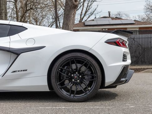 Used 2023 Chevrolet Corvette Z06 w/ Engine Appearance Package RWD image 32