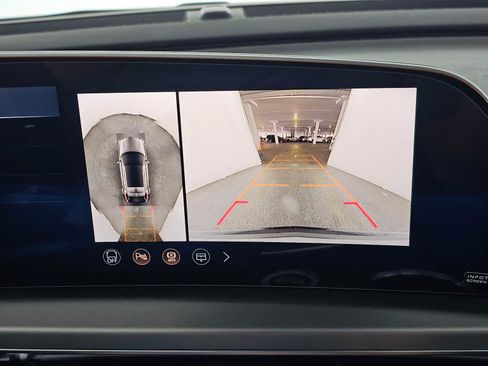 New 2026 Cadillac Lyriq Sport image 27