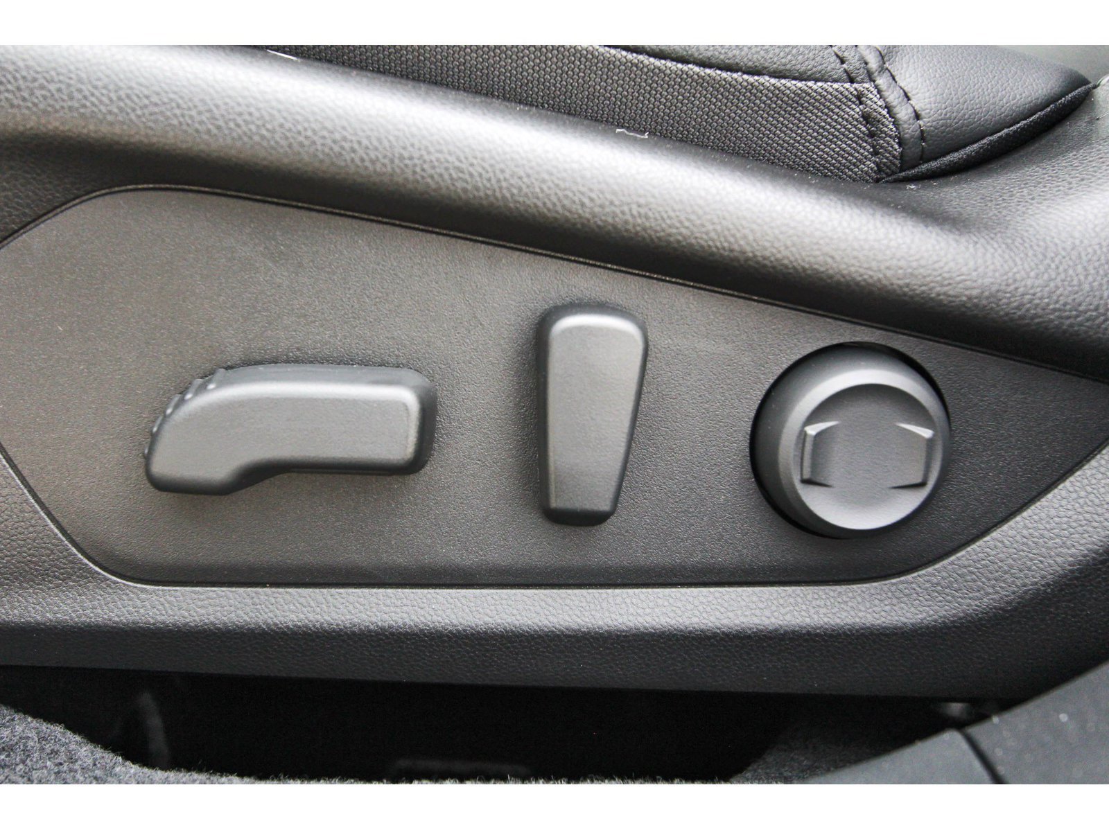 Used 2026 Subaru Outback Premium AWD/4WD image 25