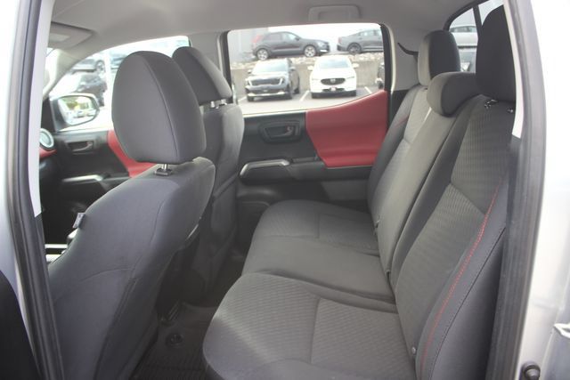 Used 2021 Toyota Tacoma SR5 AWD/4WD image 22