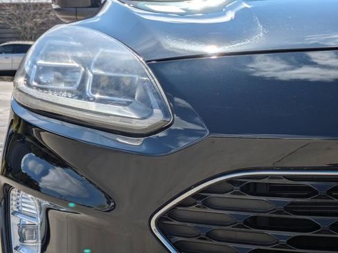 Used 2020 Ford Escape Titanium image 11