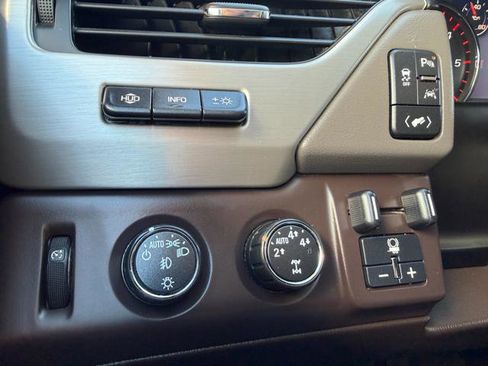 Used 2016 GMC Yukon Denali w/ Open Road Package image 17