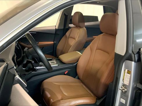 Used 2022 Audi Q8 Premium Plus image 7