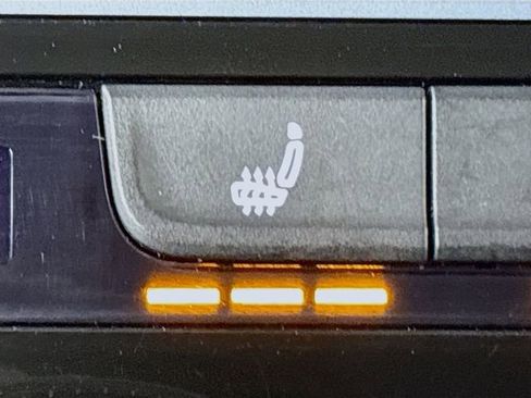 Used 2023 Volkswagen Atlas Cross Sport SE w/ Black Wheel Package image 20