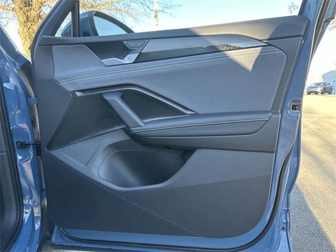 New 2026 Volkswagen Tiguan SE image 22