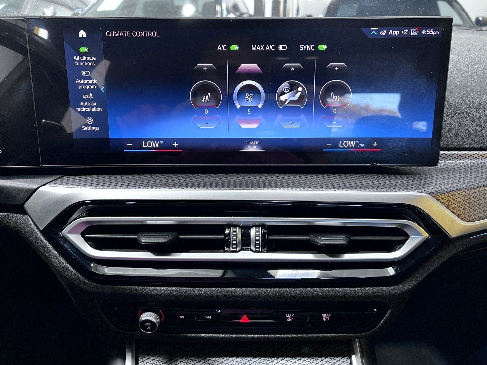 Used 2023 BMW 330i Sedan w/ M Sport Package RWD image 21