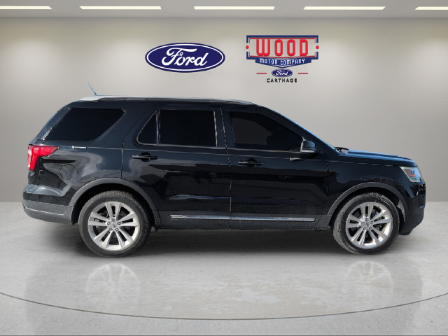 Used 2018 Ford Explorer XLT w/ Equipment Group 201A FWD image 2