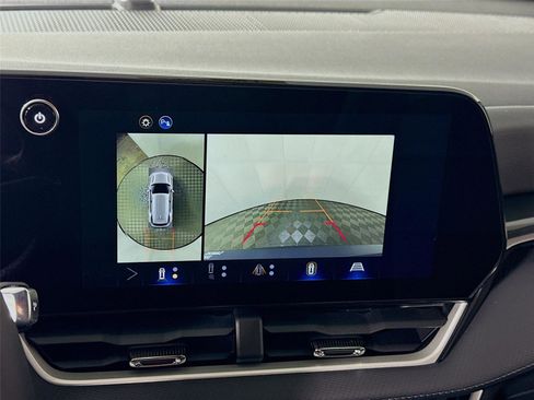 New 2026 Chevrolet Equinox LT w/ Convenience Package II image 9