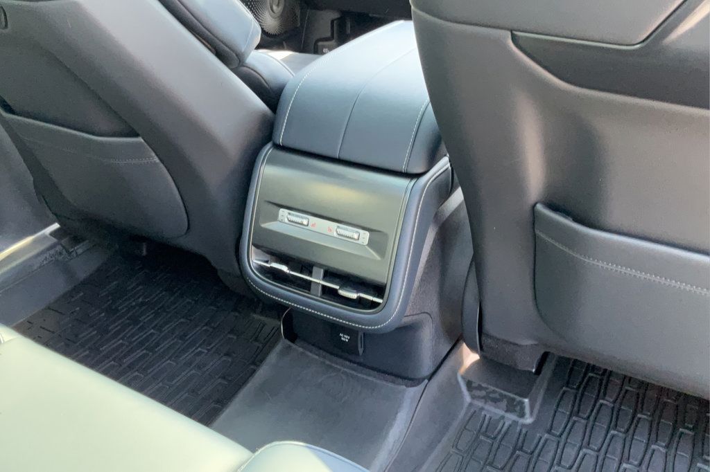 Used 2025 Lincoln Nautilus Reserve AWD/4WD image 21