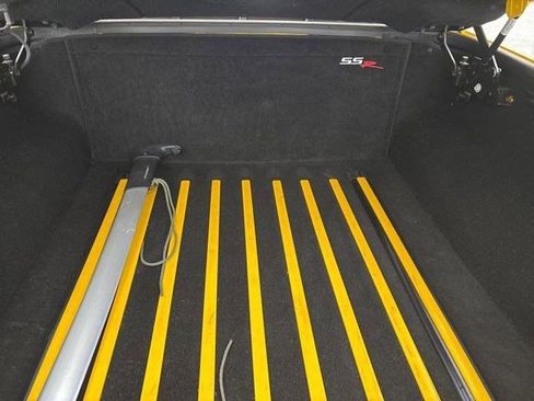 Used 2005 Chevrolet SSR w/ Preferred Equipment Group image 21