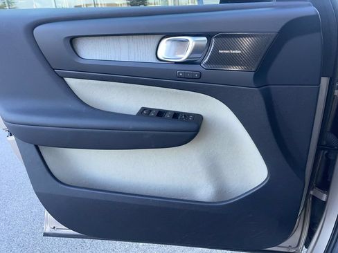 Used 2023 Volvo XC40 B5 Plus w/ Driver Assist Package AWD/4WD image 34