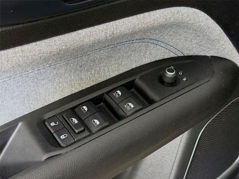 Used 2022 Jeep Compass Latitude w/ Convenience Group AWD/4WD image 23