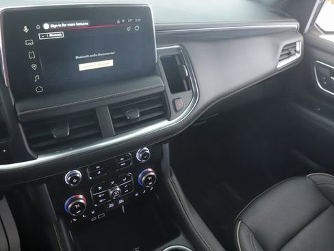 Used 2023 GMC Yukon SLT w/ SLT Premium Package image 26