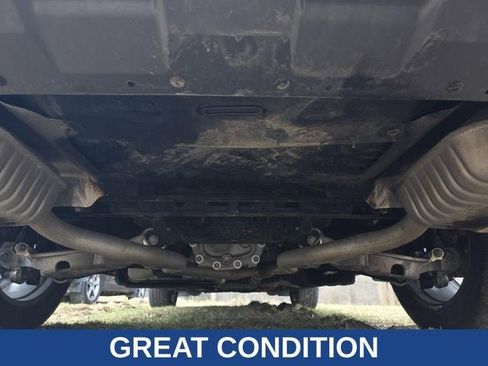 Used 2022 Ford Explorer XLT w/ Equipment Group 202A image 15