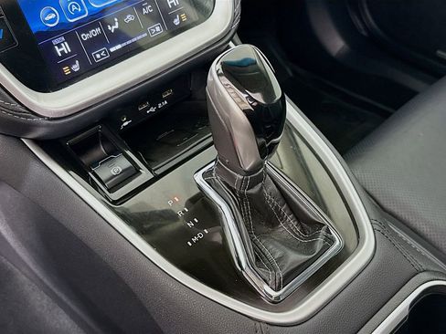 Used 2020 Subaru Outback Limited image 16