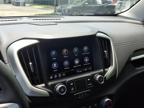 Used 2024 GMC Terrain SLT w/ Infotainment Package II AWD/4WD image 28