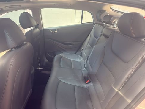 Used 2017 Hyundai Ioniq Limited image 30