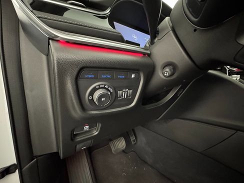 Used 2023 Jeep Grand Cherokee Overland w/ Rear Seat Video Group I image 34