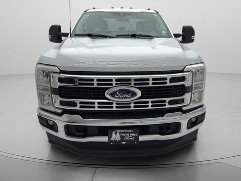 Used 2023 Ford F350 XLT w/ Snow Plow/Camper Package AWD/4WD image 3