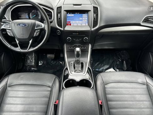 Used 2018 Ford Edge SEL w/ Equipment Group 201A FWD image 13