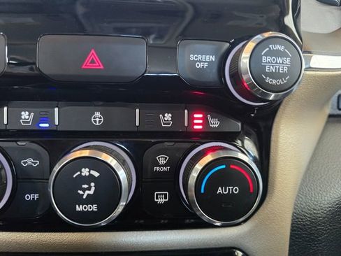 Used 2022 RAM 1500 Laramie AWD/4WD image 15