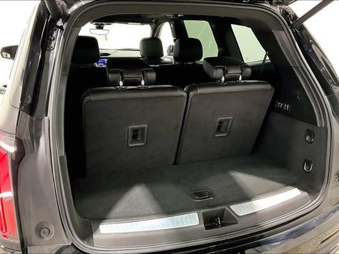 Used 2023 Cadillac XT6 Sport w/ Technology Package image 38