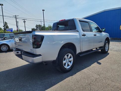 Used 2014 Nissan Titan S AWD/4WD image 6