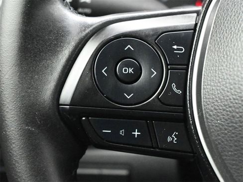 Used 2022 Toyota Corolla SE image 6