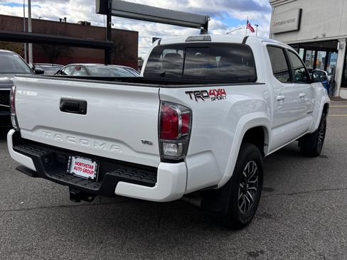 Used 2023 Toyota Tacoma TRD Sport image 4