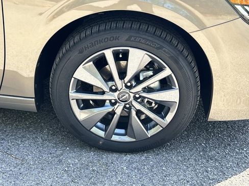 New 2026 Nissan Sentra SL w/ Floor Mat Package FWD image 9