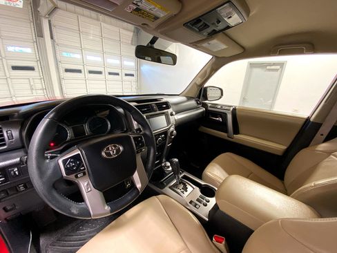 Used 2017 Toyota 4Runner SR5 image 12