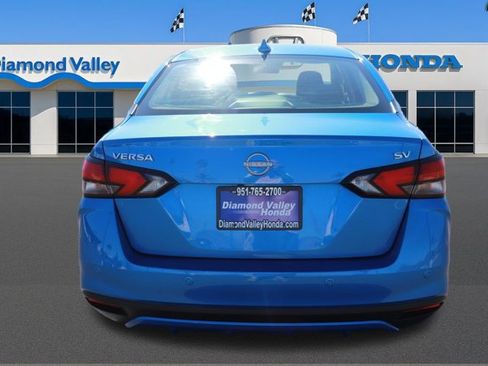 Used 2023 Nissan Versa SV image 5