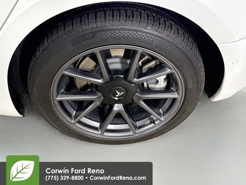 Used 2022 Tesla Model 3 Long Range AWD/4WD image 29