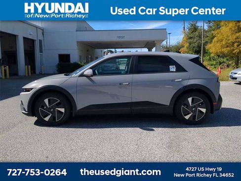 New 2026 Hyundai Ioniq 5 SEL image 3