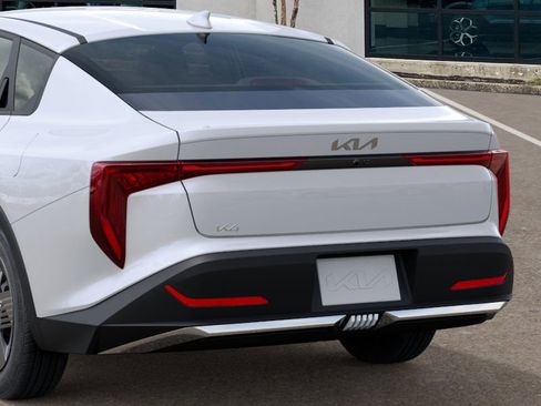 New 2026 Kia K4 LX image 13