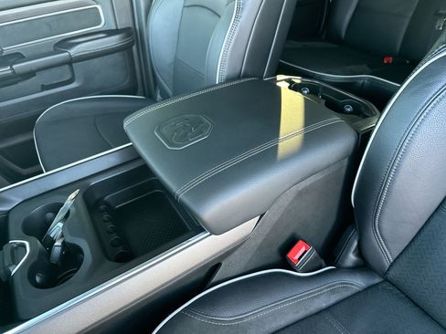 Used 2025 RAM 3500 Laramie image 21