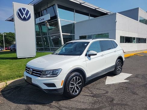 Certified 2021 Volkswagen Tiguan SE w/ Panoramic Sunroof Package AWD/4WD image 1